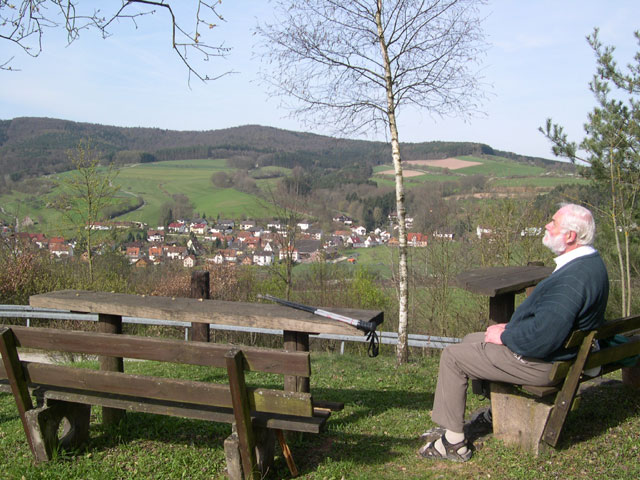 Picnic table above Schnaippach